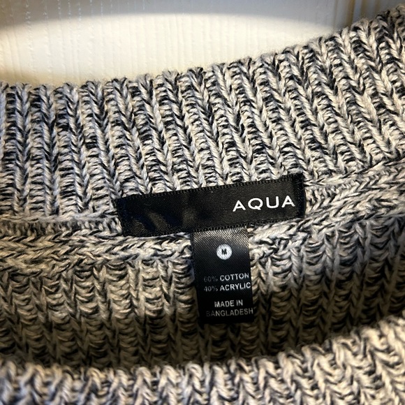 Aqua Gray Side Split Sweater Size Medium - Picture 2 of 5